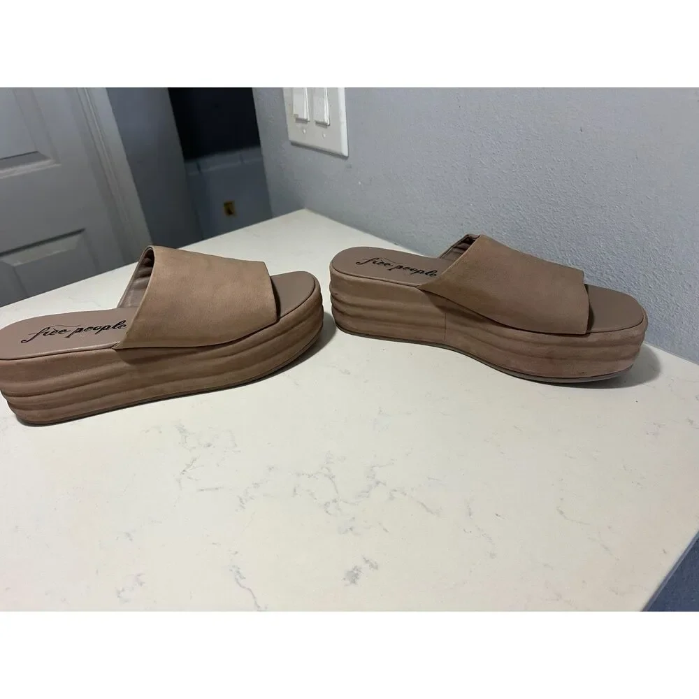 Free People Beige Leather Slip On Platform Slides Sandals Womens US 10 EU 41